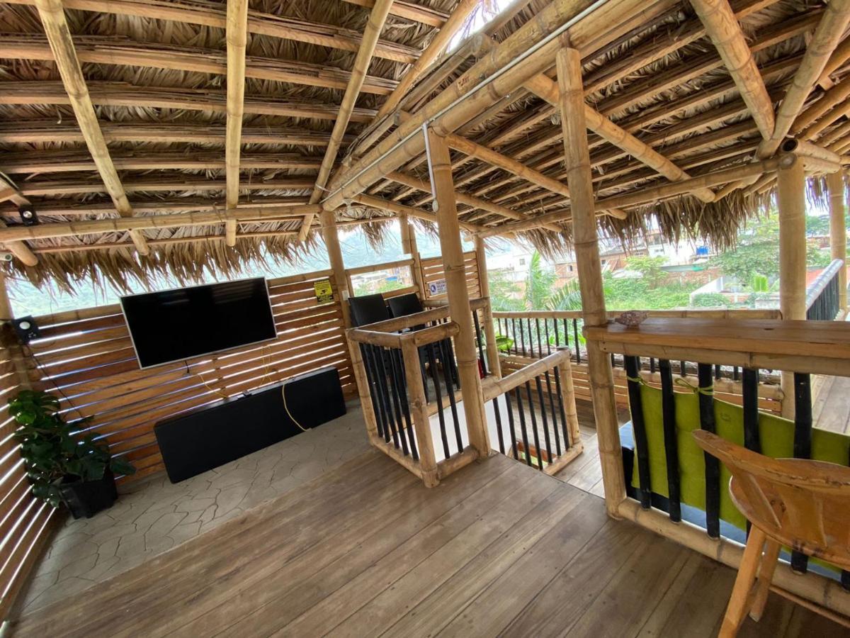 Haus Quentin Hotel Puerto López Buitenkant foto