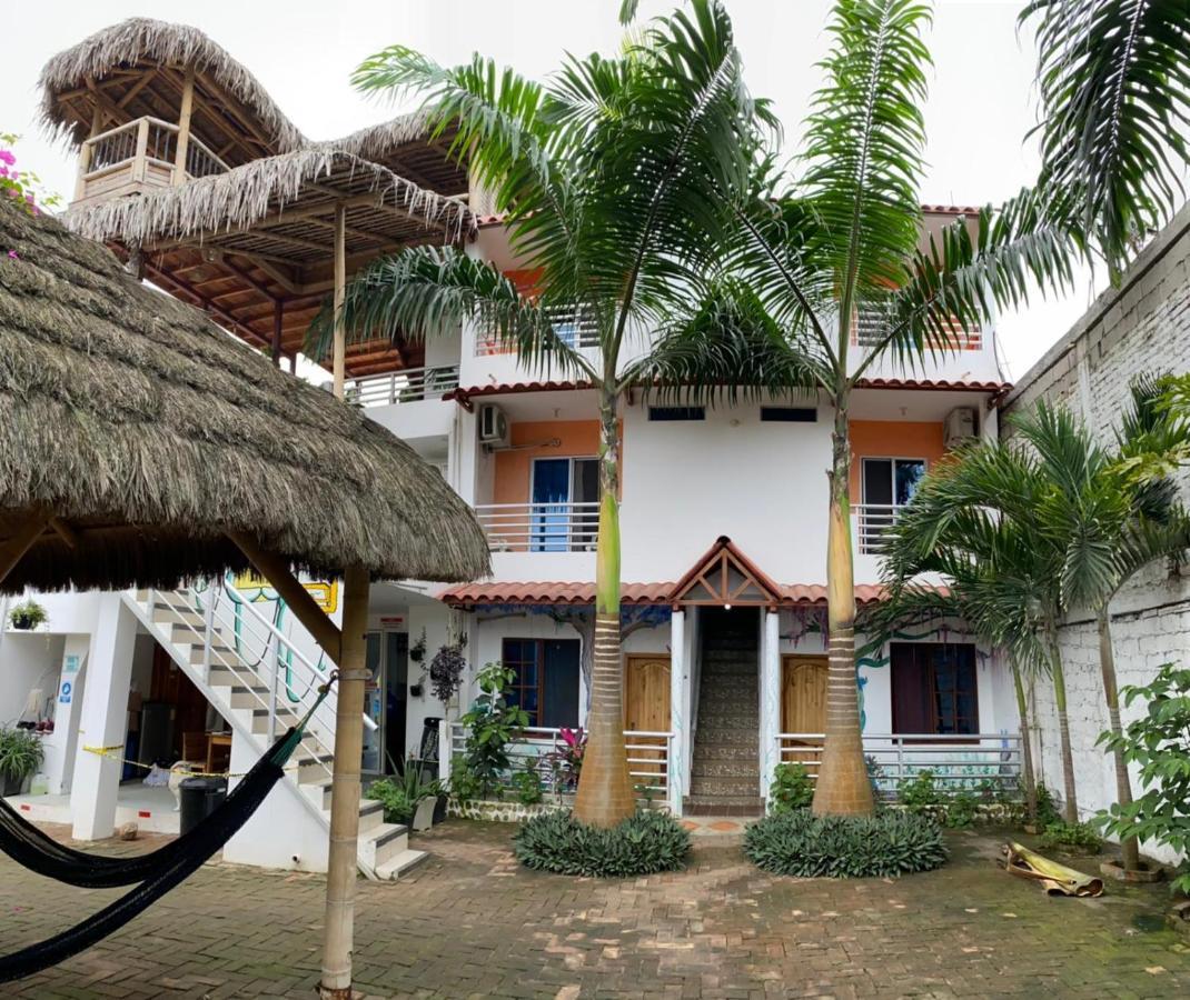 Haus Quentin Hotel Puerto López Buitenkant foto