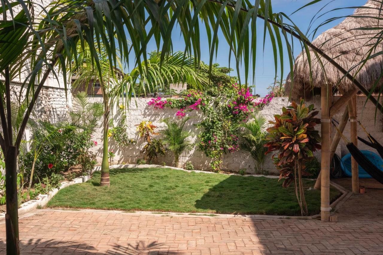 Haus Quentin Hotel Puerto López Buitenkant foto